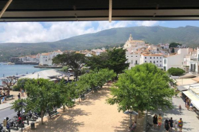 ROQUES - Casa en primera línea de mar en CADAQUÉS